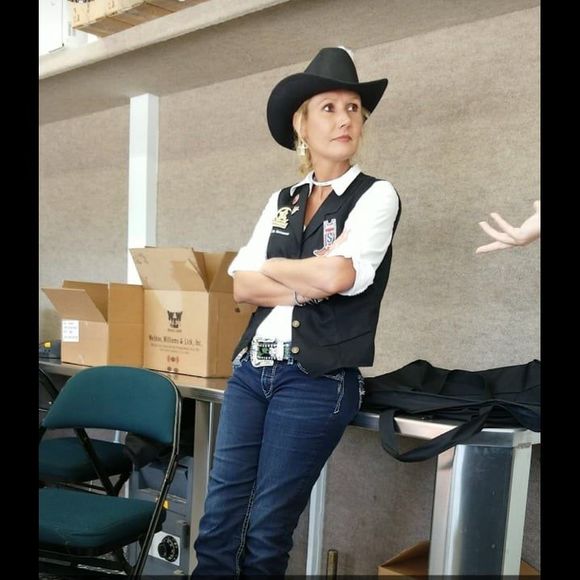 Meet your Posher, Francesca - Picture 1 of 1